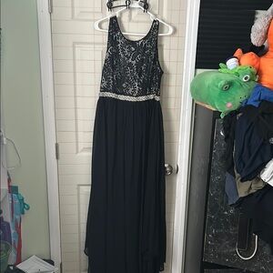 Elegant Black Backless Evening Dress